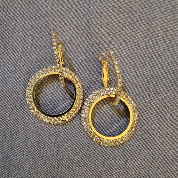 🆕️🛍 Gold And Faux Daimonds Earrings 🆕️🛍 - Picture 1 of 3
